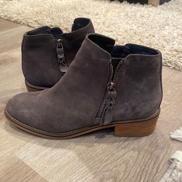 Blondo Shoes - Blondo Grey Waterproof Ankle Booties